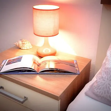 Robinson Agava Ferienhaus Selca kod Bogomolja